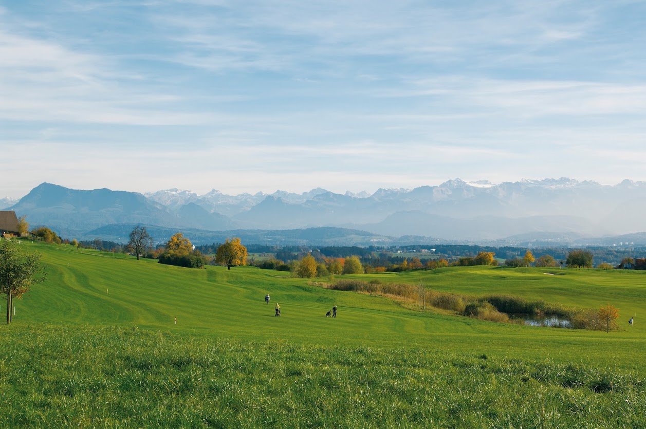 Golf Sempachersee - Alpenpanorama (Foto: Golf Sempachersee) 