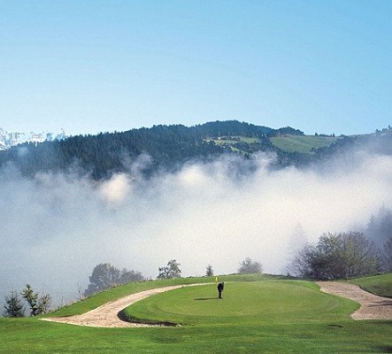 Der Golfclub Radstadt im Salzburger Land verfügt über eine Golfgondel