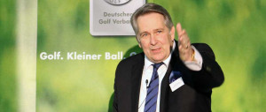 Claus Kobold, Präsident des Deutschen Golf Verbandes, auf der Jahrespressekonferenz in Suttgart. (Foto: Golf Post)