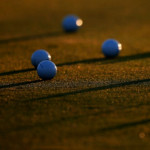 Ballreihen auf der Driving Range helfen beim Training der Längenkontrolle. (Foto: Getty)