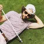 Eric Anders Lang zeigt in seiner Show "Adventures in Golf" die entlegendsten Orte und spannendsten Menschen rund um den Golfsport. (Foto: Twitter.com/EricAndersLang)
