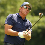 Voll fokussiert: Phil Mickelson führt bei der Travelers Championship der PGA Tour. (Foto: Getty)
