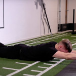 Simon Tholl, Sportwissenschaftler bei Daniel Philipp Personal Training, trainiert Deine Beweglichkeit im Lockdown. (Foto: Golf Post)