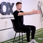 Simon Tholl, Sportwissenschaftler bei Daniel Philipp Personal Training, trainiert Deine Beweglichkeit im Lockdown. (Foto: Golf Post)