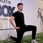 Simon Tholl, Sportwissenschaftler bei Daniel Philipp Personal Training, trainiert Deine Beweglichkeit im Lockdown. (Foto: Golf Post)