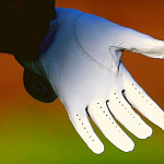 Aus dem Kauf eines Golfhandschuhs sollte in keinem Fall eine Wissenschaft gemacht werden. Dennoch lohnt es sich zu wissen, was die unterschiedlichen Golfhandschuhe ausmacht. (Foto: Getty)
