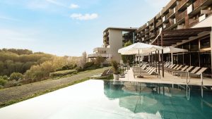 Das Falkensteiner Balance Resort Stegersbach vereint Golfleidenschaft, regionale Küche und Wellness. (Foto: Falkensteiner)