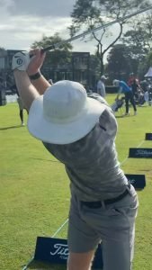 Kieran Vincent trennt sich von seinen langen Haaren – ein neuer Look für die Asian Tour - (@asiantourgolf)