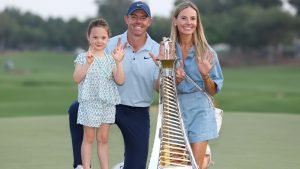 Rory nach seinem Triumph beim Race to Dubai mit seiner Familie. Hier kommt die Back Nine (Foto: Getty)