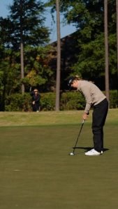 Mimi Rhodes sichert sich mit Birdie auf letztem Loch die LPGA Tourkarte 2026 - (@LETgolf)